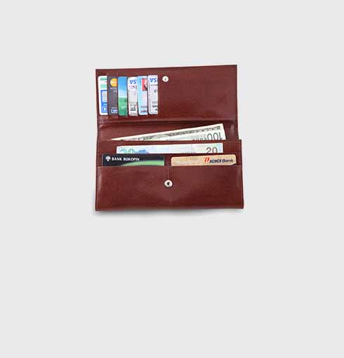 >Women's Wallets and Clutches